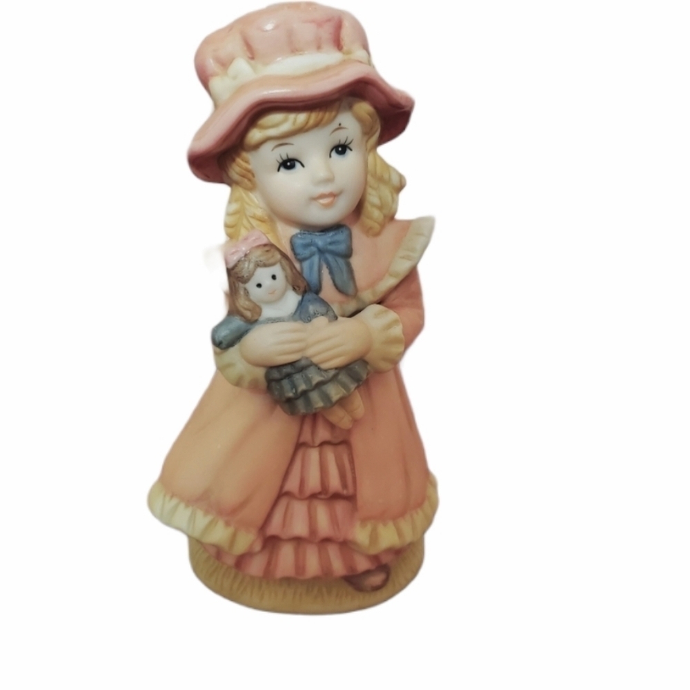 VTG Homco Little‎ Girl Holding a Doll Figurine
Grea